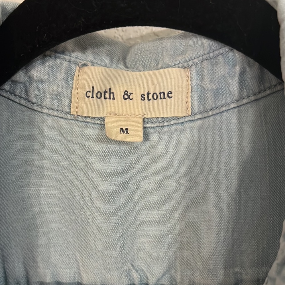 Cloth & Stone Button-Down, size medium. - Picture 3 of 12